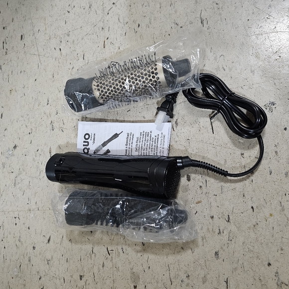 Quo Beauty Ceramic Hot Air Brush 1.5" (1 ct) - Picture 2 of 5